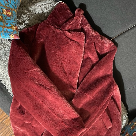 Velvet Jacket - Picture 2 of 3